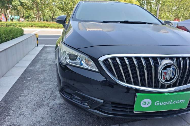 Used Buick Verano 2015 Sedan 15S Automatic Leading Model Right Front Headlight