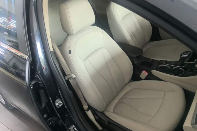Used Buick Verano 2015 Sedan 15S Automatic Ambition Model Right Front Seat