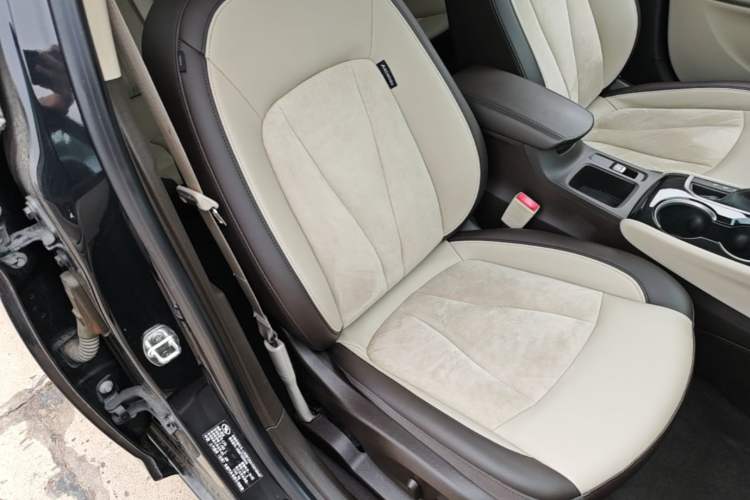 Used Buick Verano 2015 Sedan 15S Automatic Leading Model Right Front Seat
