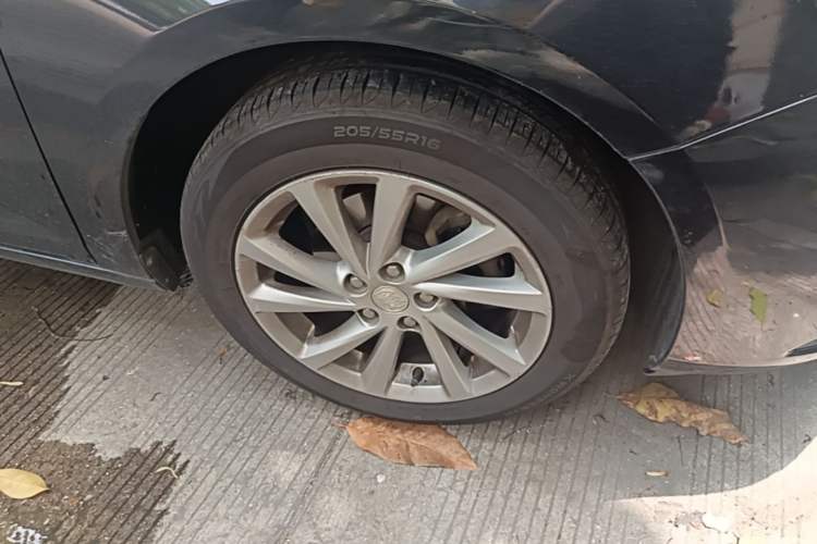 Used Buick Verano 2015 Sedan 15S Automatic Ambition Model Right Front Wheel Hub