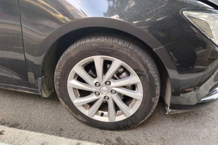 Used Buick Verano 2015 Sedan 15S Automatic Ambition Model Right Front Wheel Hub
