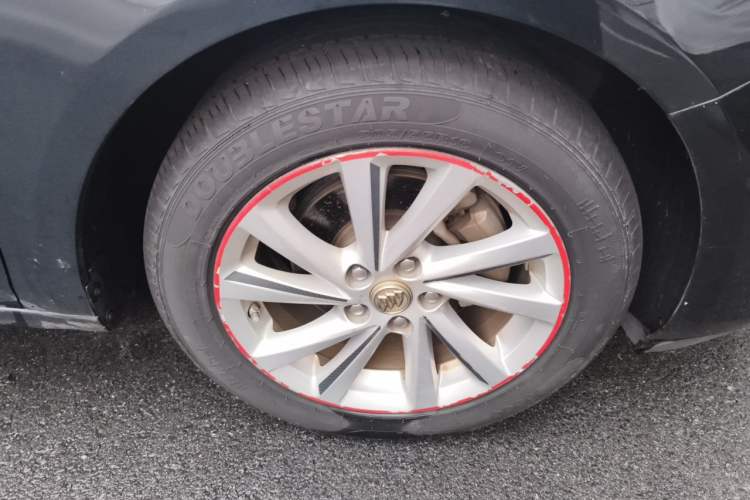 Used Buick Verano 2015 Sedan 15S Automatic Leading Model Right Front Wheel Hub