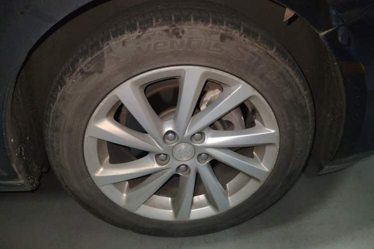 Used Buick Verano 2015 Sedan 15S Automatic Ambition Model Right Front Wheel Hub