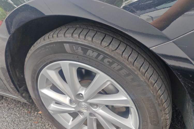 Used Buick Verano 2015 Sedan 15S Automatic Ambition Model Right Front Wheel Hub