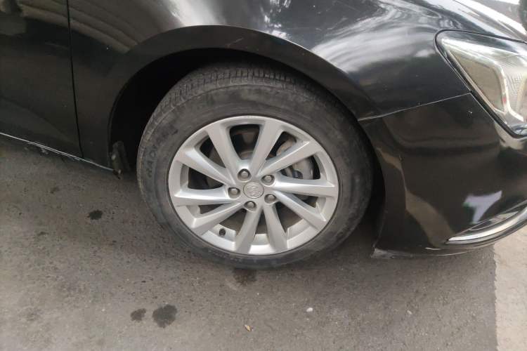 Used Buick Verano 2015 Sedan 15S Automatic Leading Model Right Front Wheel Hub