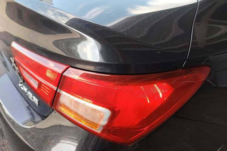 Used Buick Verano 2015 Sedan 15S Automatic Leading Model Right Rear Taillight