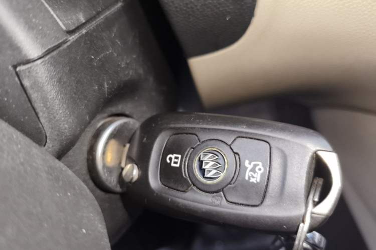 Used Buick Verano 2015 Sedan 15S Automatic Leading Model Vehicle Key