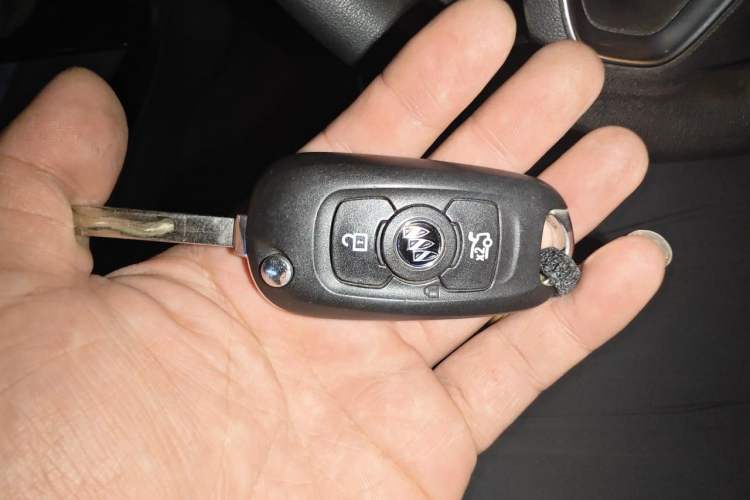 Used Buick Verano 2015 Sedan 15S Automatic Leading Model Vehicle Key