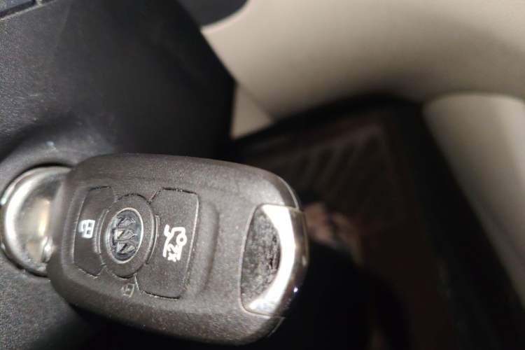 Used Buick Verano 2015 Sedan 15S Automatic Ambition Model Vehicle Key