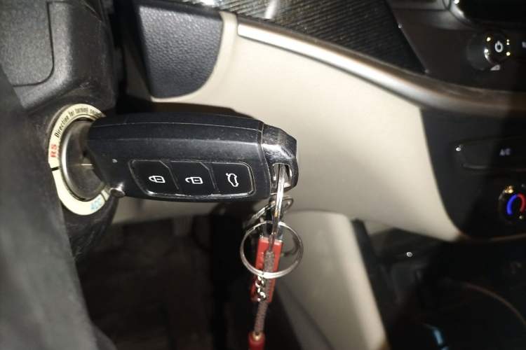 Used Buick Verano 2015 Sedan 15S Automatic Leading Model Vehicle Key