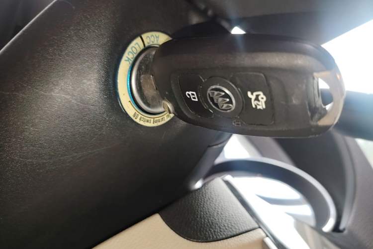 Used Buick Verano 2015 Sedan 15S Automatic Leading Model Vehicle Key