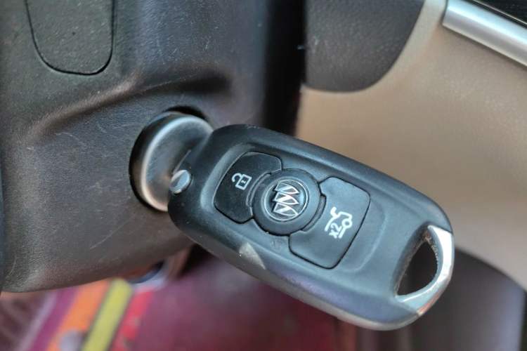 Used Buick Verano 2015 Sedan 15S Manual Entry-Level Model Vehicle Key