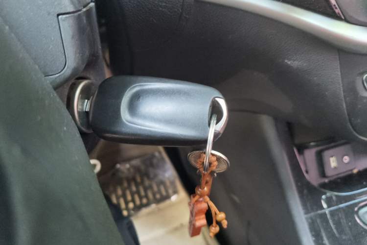Used Buick Verano 2015 Sedan 20T Dual-Clutch Leading Model Vehicle Key