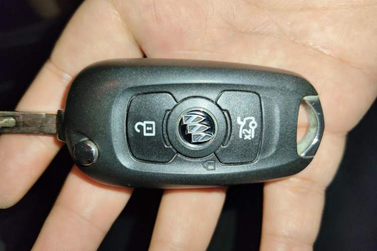 Used Buick Verano 2015 Sedan 15S Manual Entry-Level Model Vehicle Key