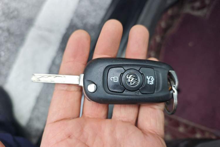 Used Buick Verano 2015 Sedan 15S Automatic Leading Model Vehicle Key