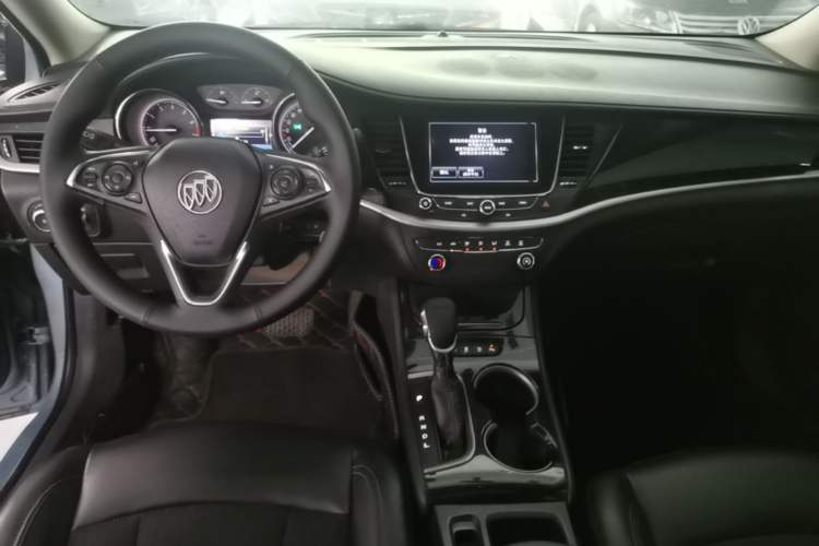 Used Buick Verano 2015 Sedan 20T Dual-Clutch Leading Model Center Console