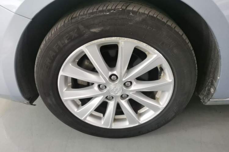 Used Buick Verano 2015 Sedan 20T Dual-Clutch Leading Model Exterior 4