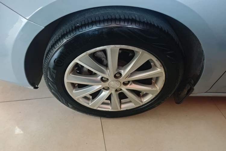 Used Buick Verano 2015 Sedan 20T Dual-Clutch Leading Model Exterior 4