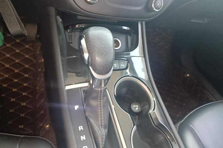 Used Buick Verano 2015 Sedan 20T Dual-Clutch Leading Model Gear Lever