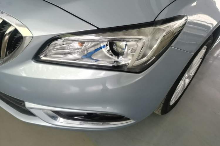 Used Buick Verano 2015 Sedan 20T Dual-Clutch Leading Model Left Front Headlight