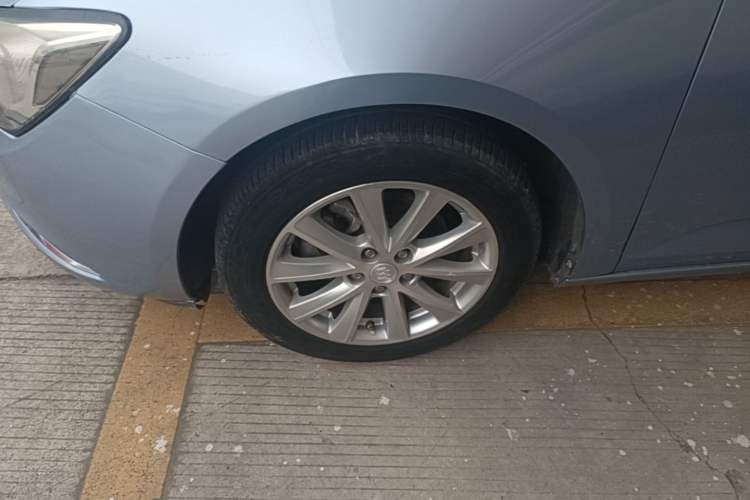 Used Buick Verano 2015 Sedan 20T Dual-Clutch Leading Model Left Front Wheel Hub