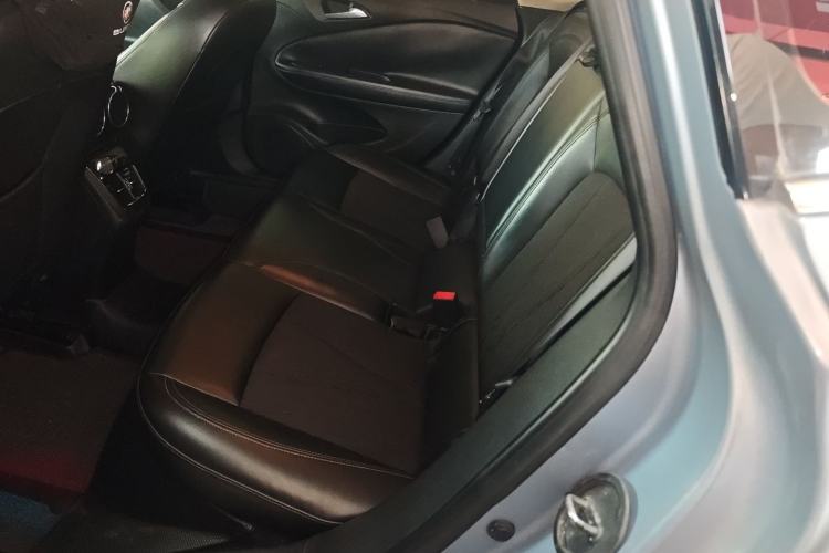 Used Buick Verano 2015 Sedan 20T Dual-Clutch Leading Model Left Rear Seat