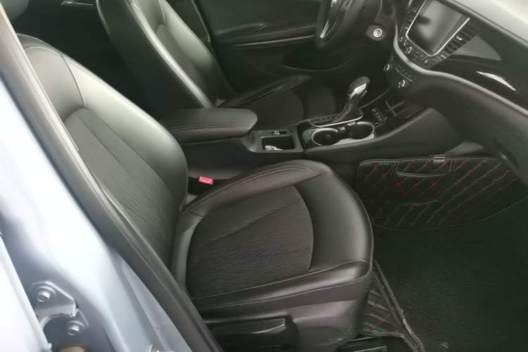 Used Buick Verano 2015 Sedan 20T Dual-Clutch Leading Model Right Front Seat
