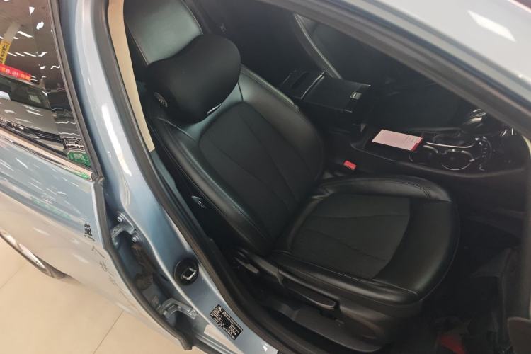 Used Buick Verano 2015 Sedan 20T Dual-Clutch Leading Model Right Front Seat