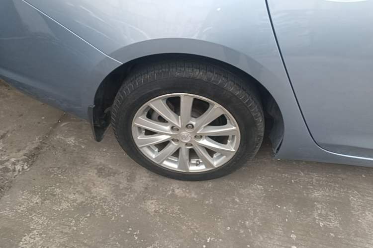 Used Buick Verano 2015 Sedan 20T Dual-Clutch Leading Model Right Rear Wheel Hub