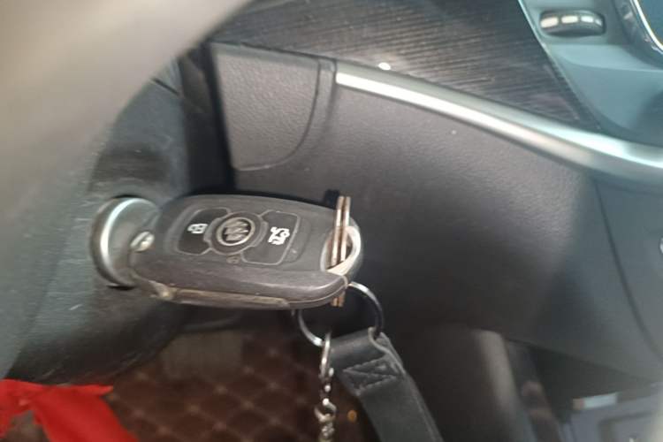 Used Buick Verano 2015 Sedan 20T Dual-Clutch Leading Model Vehicle Key