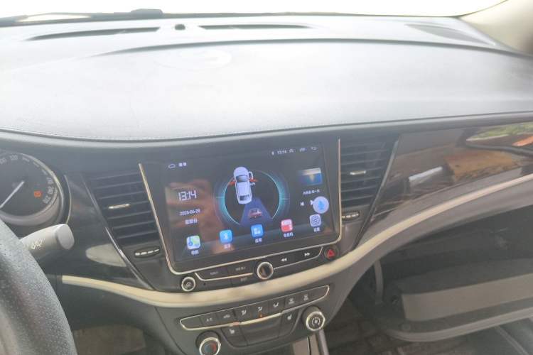 Used Buick Verano 2015 Sedan 20T Dual-Clutch Elite Model Audio And AC Panel