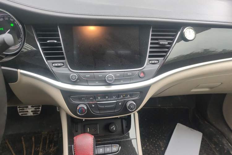 Used Buick Verano 2015 Sedan 15S Automatic Leading Model Audio And AC Panel