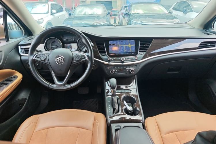 Used Buick Verano 2015 Sedan 20T Dual-Clutch Flagship Model Center Console