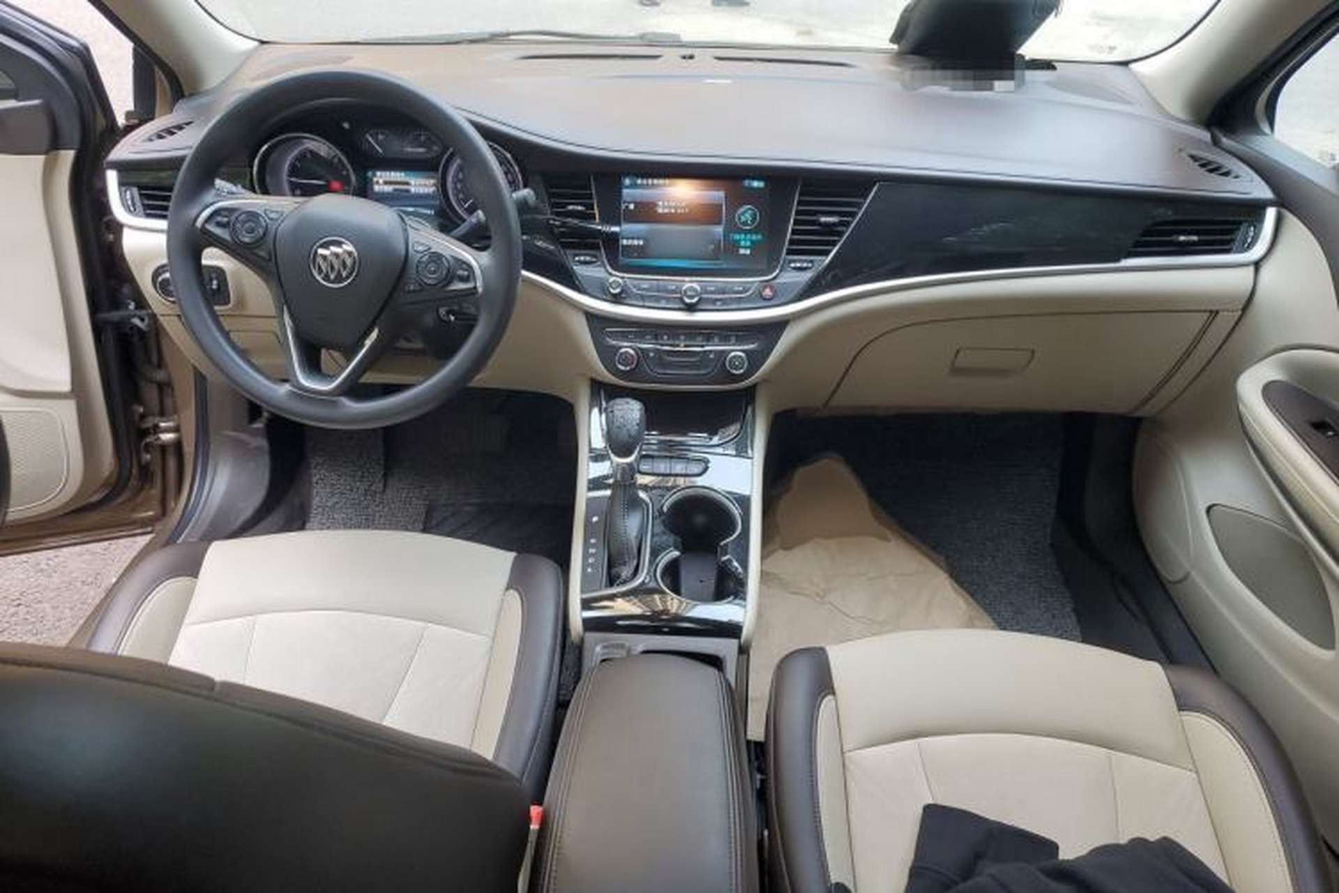 Used Buick Verano 2015 Sedan 15S Automatic Leading Model Center Console