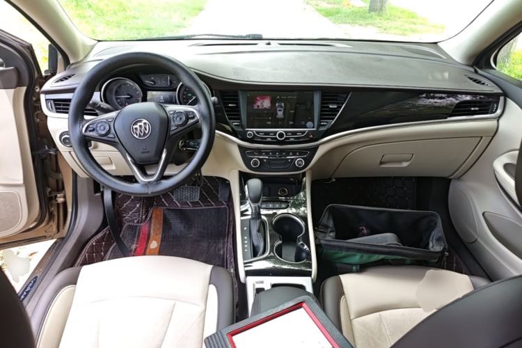 Used Buick Verano 2015 Sedan 15S Automatic Leading Model Center Console