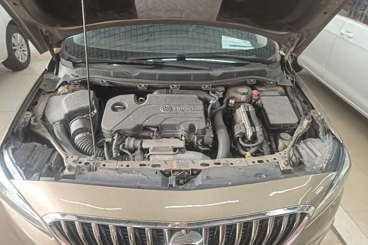 Used Buick Verano 2015 Sedan 20T Dual-Clutch Leading Model Engine Bay