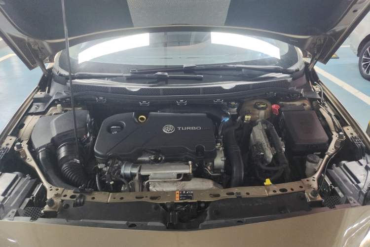 Used Buick Verano 2015 Sedan 20T Dual-Clutch Leading Model Engine Bay