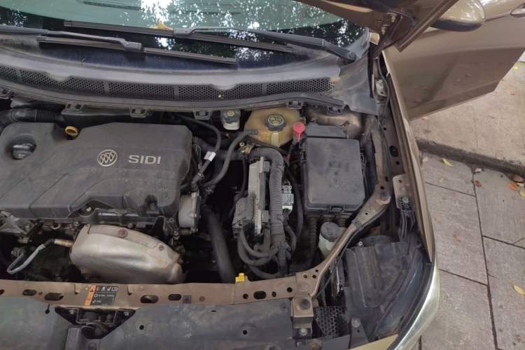 Used Buick Verano 2015 Sedan 15S Automatic Leading Model Engine Bay Left