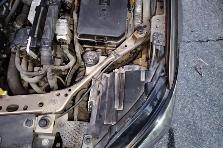 Used Buick Verano 2015 Sedan 15S Automatic Leading Model Engine Bay Left