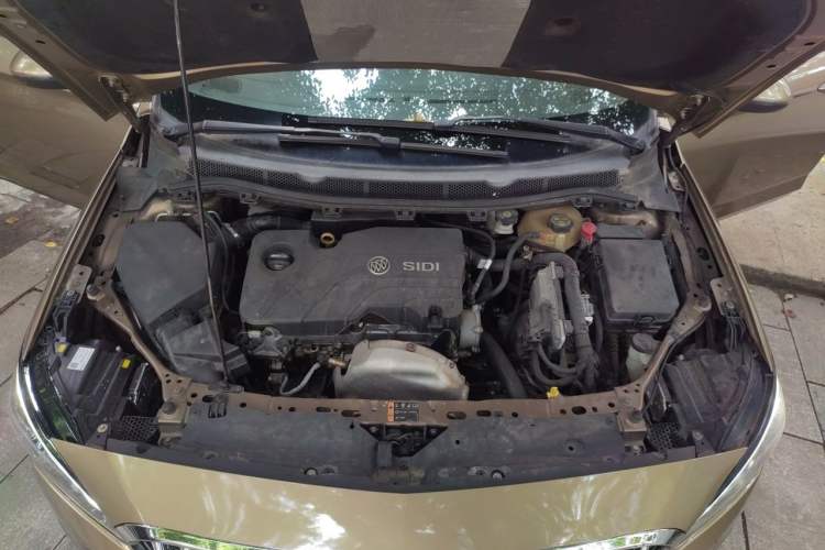 Used Buick Verano 2015 Sedan 15S Automatic Leading Model Engine Bay