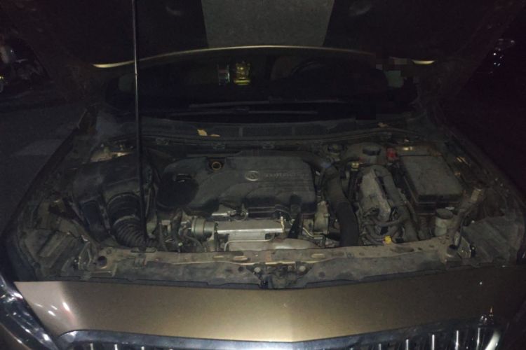 Used Buick Verano 2015 Sedan 20T Dual-Clutch Flagship Model Engine Bay