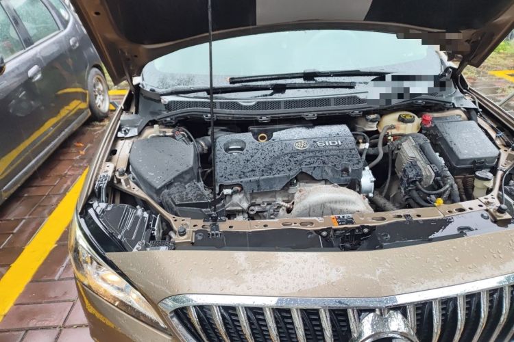 Used Buick Verano 2015 Sedan 15S Automatic Leading Model Engine Bay Right