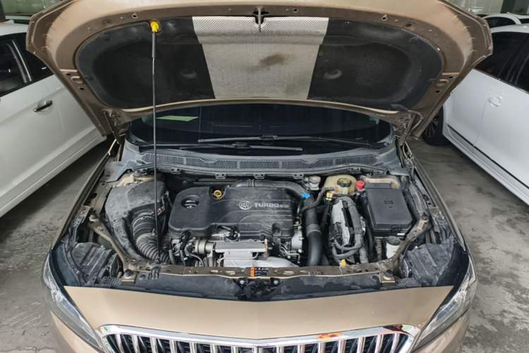 Used Buick Verano 2015 Sedan 20T Dual-Clutch Leading Model Engine Bay
