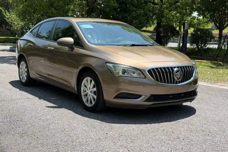Used Buick Verano 2015 Sedan 20T Dual-Clutch Leading Model Front Right 45 Deg
