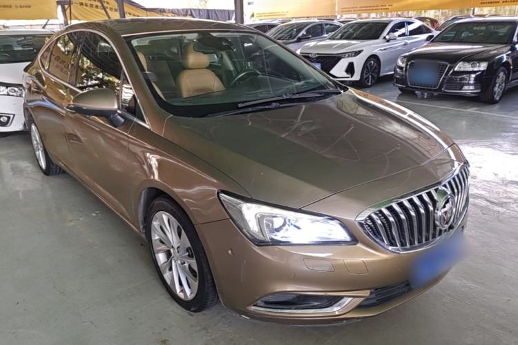 Used Buick Verano 2015 Sedan 20T Dual-Clutch Flagship Model Front Right 45 Deg