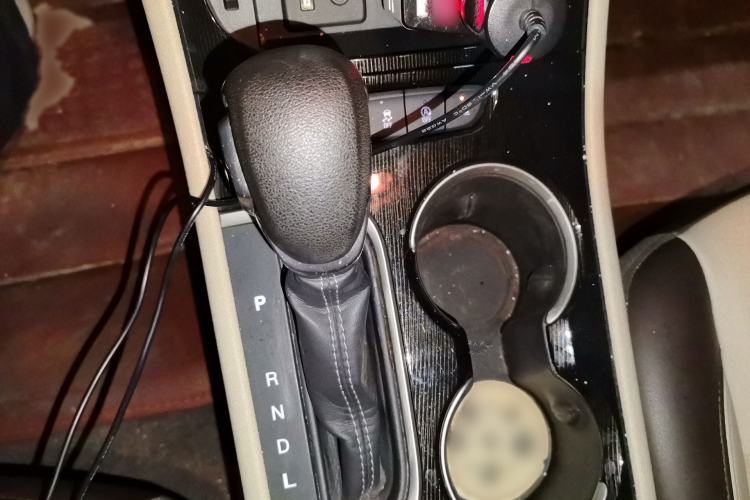 Used Buick Verano 2015 Sedan 15S Automatic Leading Model Gear Lever