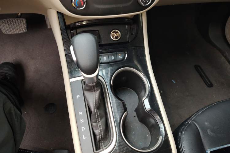 Used Buick Verano 2015 Sedan 15S Automatic Ambition Model Gear Lever