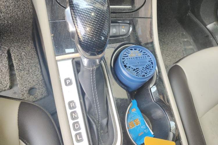 Used Buick Verano 2015 Sedan 15S Automatic Leading Model Gear Lever
