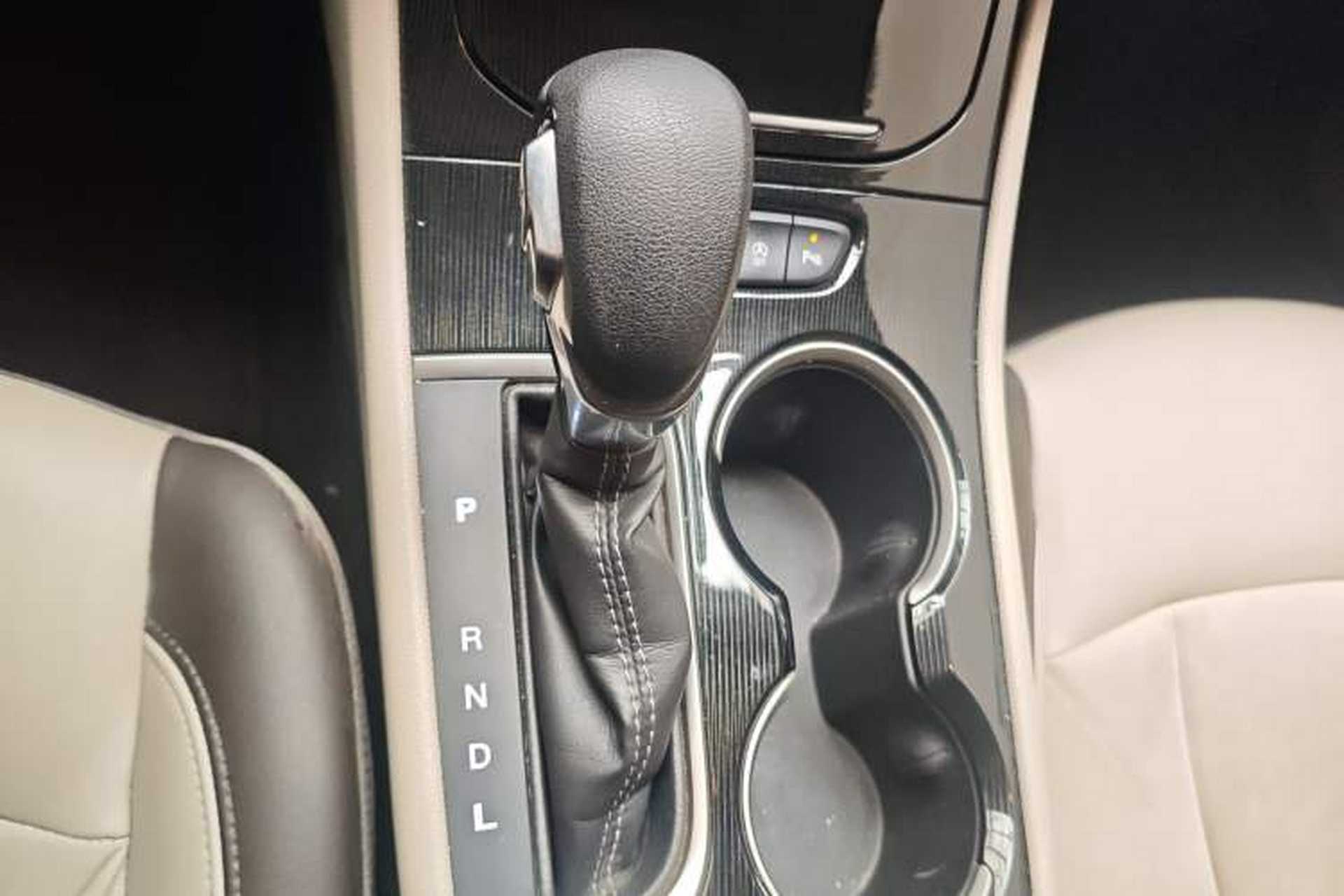 Used Buick Verano 2015 Sedan 15S Automatic Leading Model Gear Lever
