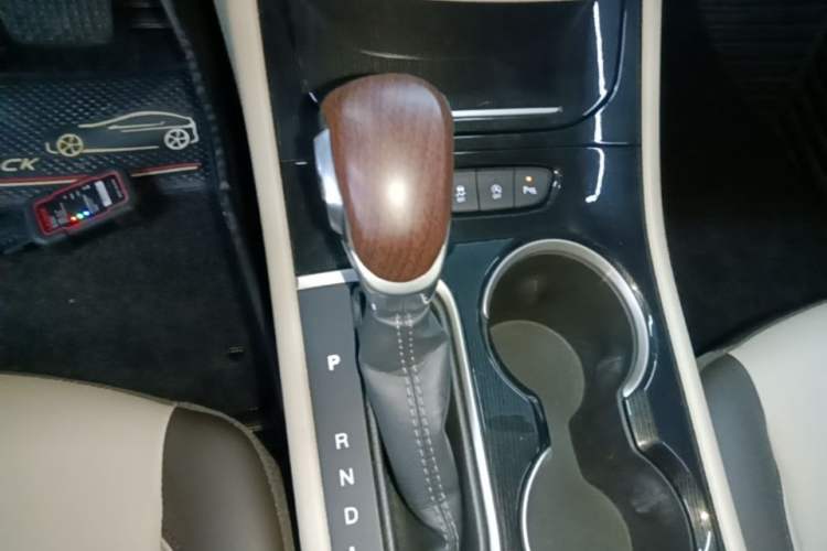 Used Buick Verano 2015 Sedan 15S Automatic Leading Model Gear Lever